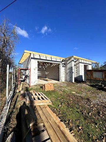 Будинок на продаж у процесі будівництва у м. Миргород