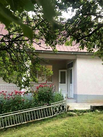 Продається файний будинок у курортному місці Верхній Студений