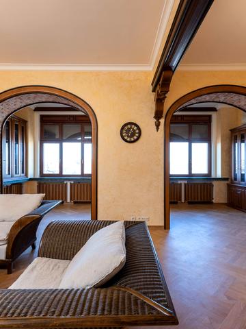 Заньковецької вул., 8