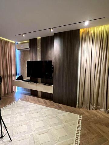 Простора трикімнатна в ЖК КРІСТЛ ЖК Крістл