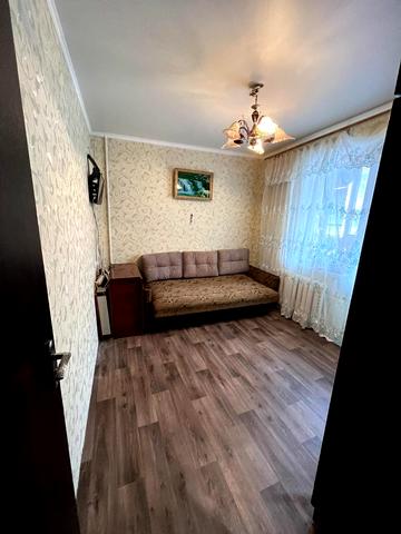 Лазурна вул., 6