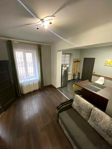 Фурманська вул., 3