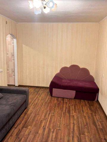 Продам 2 комн квартиру пр. Богдана Хмельницького 45