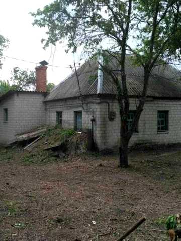 Продається будинок під реконструкцію в с. Мошни