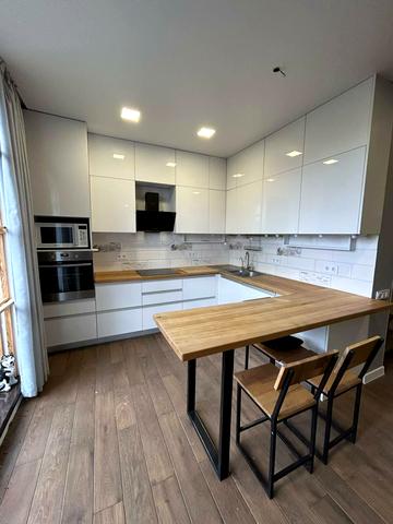 Полтавська вул., 16