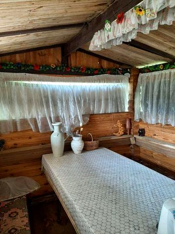 Продаж  дачі біля лісу.