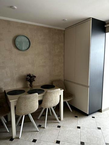 2-кімнатна квартира 72 кв.м + тех. поверх 63кв.м+підвал