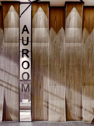 Топольна вул., 4