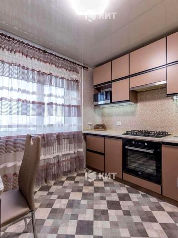 Гвардійців-Широнінців вул., 11в