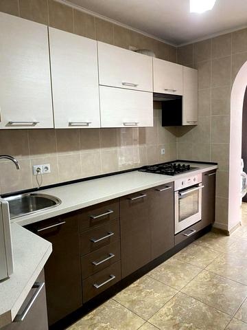 Волошкова вул., 6