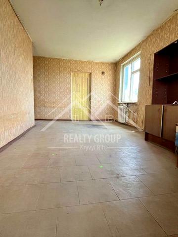 вул. 4-й Зарічний мікрорайон вул., 25