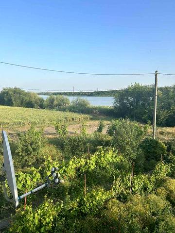 Затишний будинок, комунікації, біля річки. Для життя, тиші, природи