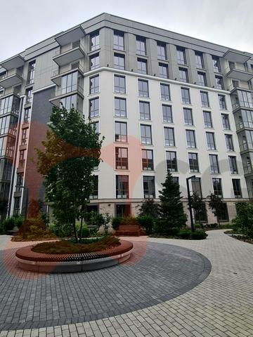 Набережно-Хрещатицька вул., 21