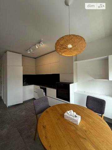 Продаж 3к Квартира Літературна (Чехова) вулиця