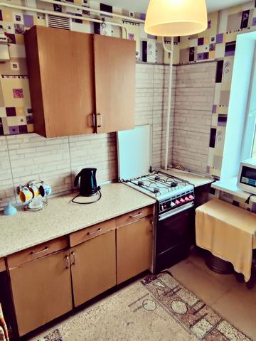 Корабелів просп., 20