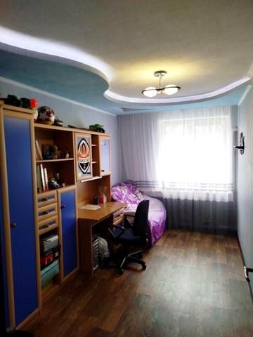 Продам 3 кімнатну квартиру,57.5м,сертифікат, Золочів Хар.обл