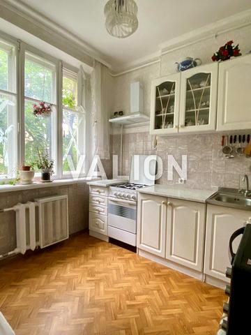 Пилипа Орлика вул., 24/1