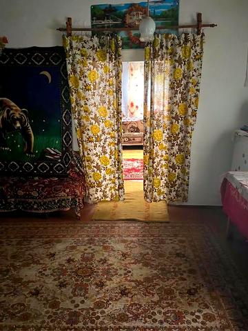 Продаж будинку з великою ділянкою