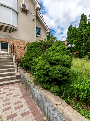 Князя Володимира Ольґердовича пров. (Червоний), 16