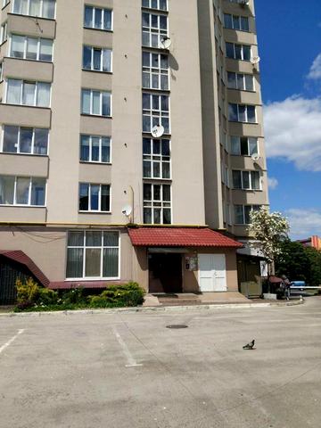 Павла Скоропадського вул., 8