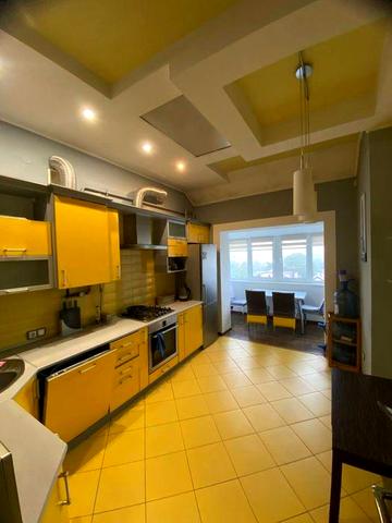 Продаж 3 кімнатна квартира з ремонтом і паркінгом вул. Ромашкова Сихів ЖК Ромашкова