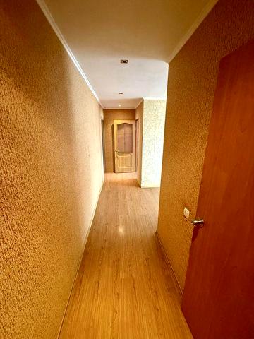 Продається 3-кімнатна квартира з індивідуальним опаленням. Центр міста