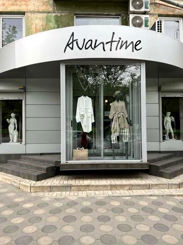 Олександра Поля просп. (Кірова), 76