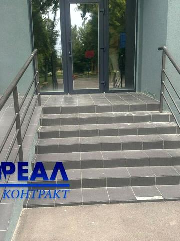 Бородинська вул., 2