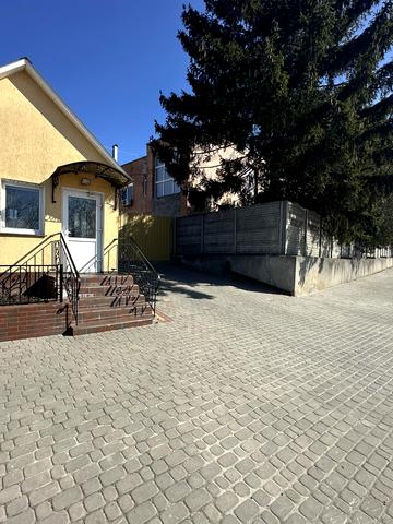 Грушевського, 71