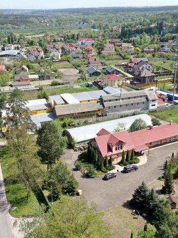 Боярська вул., 1