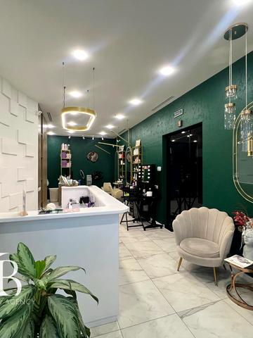 Набережна Перемоги вул., 112