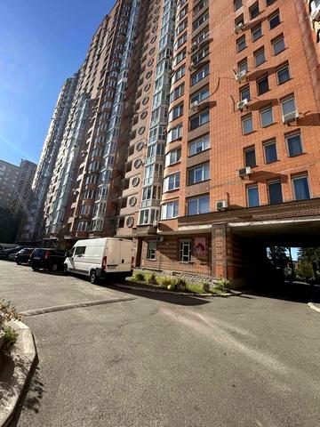 Осіння вул., 33