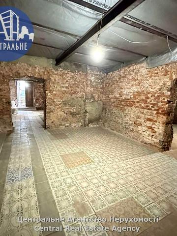 Дмитра Гнатюка вул., 9