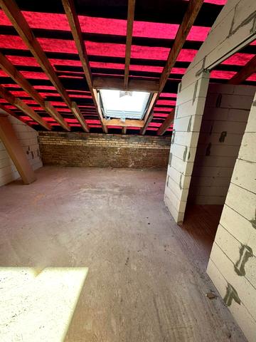 Лесі Українки вул., 174а