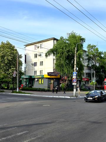 Старшого Лейтенанта Кагала вул. (Першотравнева), 49/10