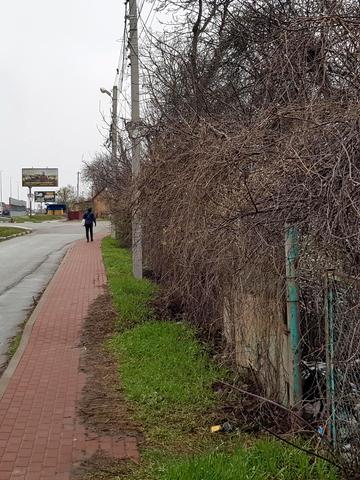 Комарова, 22