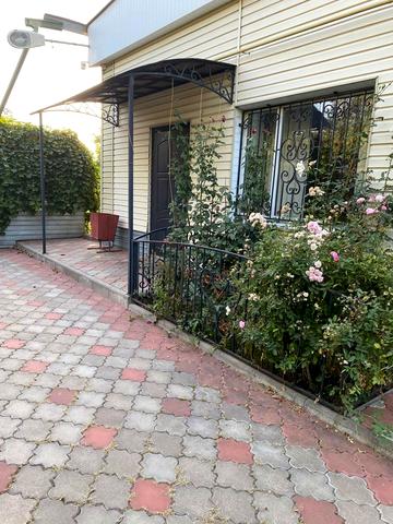 Соборності вул., 142