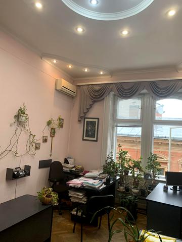 Дмитра Гнатюка вул., 7