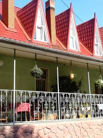 Центральна вул. (Леніна), 1а