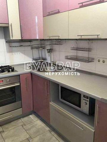 Продам 3 к кв 70м2 Центр ул. Кооперативная 5 Сталинка ж/б