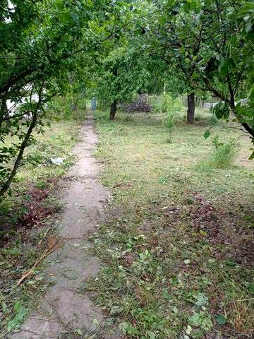 Земельна ділянка та частина будинку