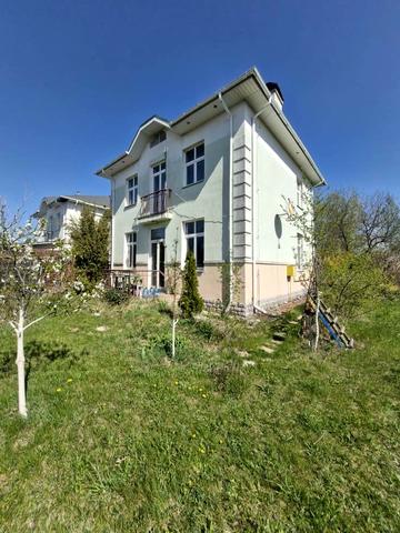 Різдвяна, 44