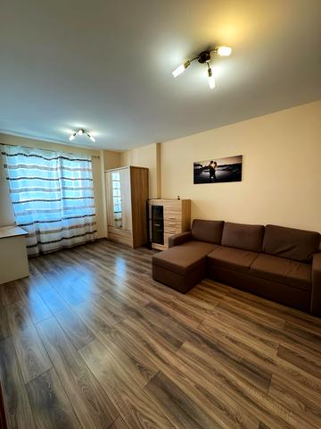 Академіка Глушкова просп., 9-Д