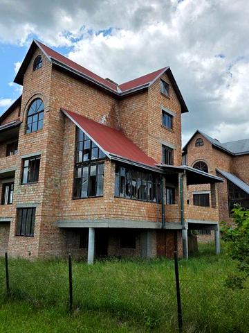 Новозбуд.будинок з басейном 60% готовн. Модричі 1,5 км від Трускавця