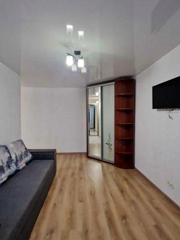 Продам однокомнатную квартиру на Салтовке, метро Студенческая.