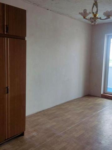 Продам 1 кімнатну квартиру в центрі  Чугуїва