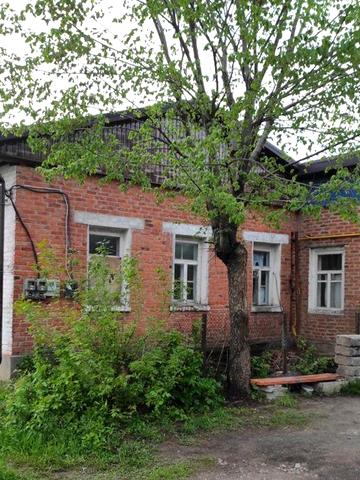 Продам 3- ну квартиру в центрі Зміїва