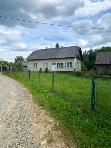 Будинок в селі Лопушанка-Хомина