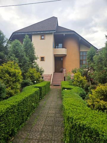 Корабельна вул.