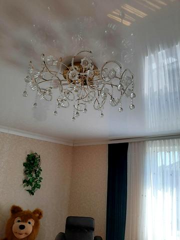 Набережна вул., 11